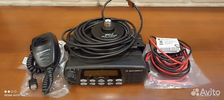 Автомобильная рация с антенной