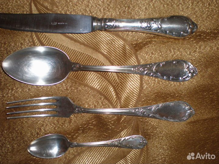 Старинные столовые приборы 