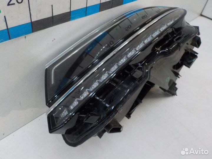 Фара левая Volkswagen Tiguan