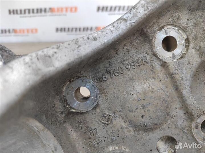 Кулак поворотный правый BMW 5 E60 E61 2003-2009