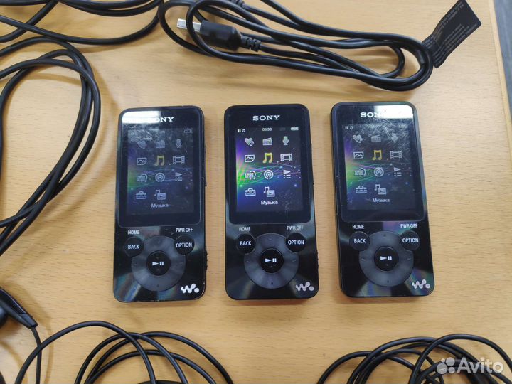 Mp3 плеер sony nwz e584 8gb + наушники mdr nc031
