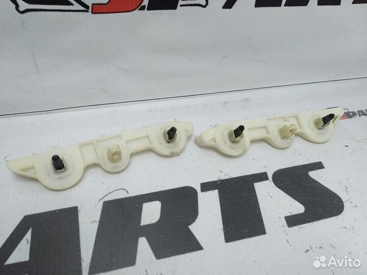 Кронштейн переднего бампера Mitsubishi Outlander X