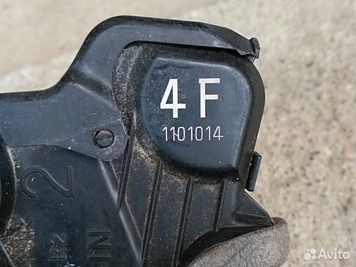 Замок передней правой Lexus LX 570