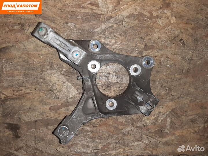 Кулак передний левый Chevrolet Cruze рест