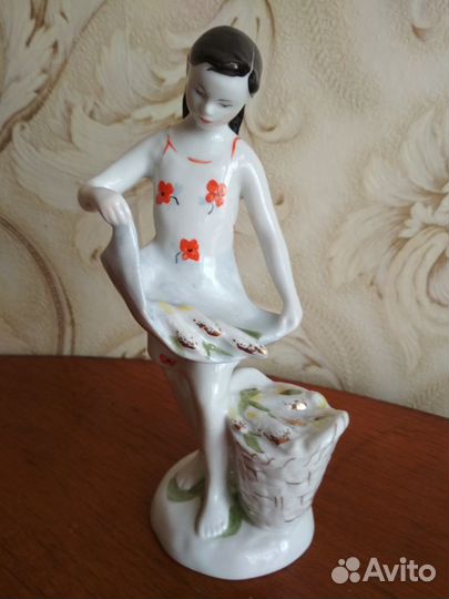 Фарфоровые статуэтки времен СССР