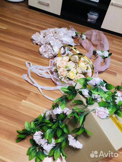 Свадебные украшения на автомобили