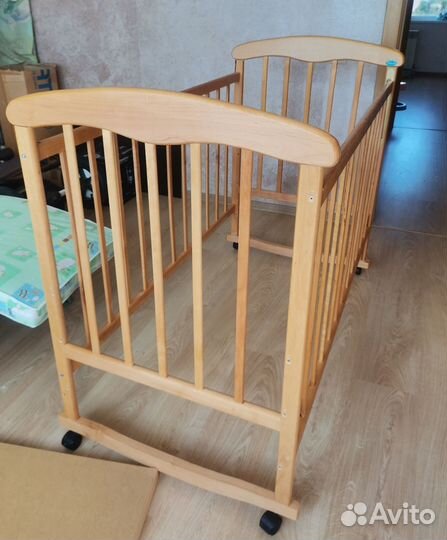 Детская кроватка