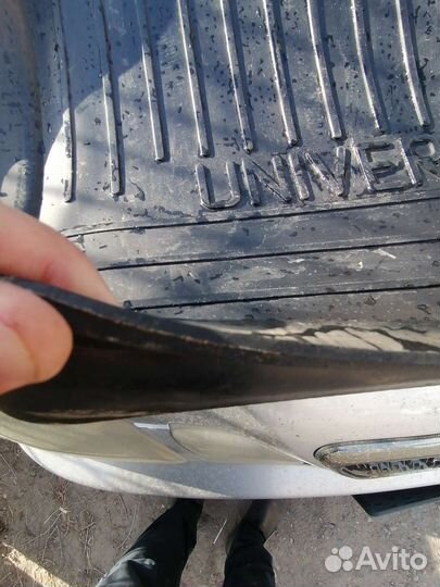 Автомобильные коврики резиновые