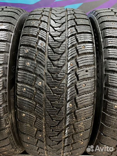 Minerva Eco Stud 215/55 R17