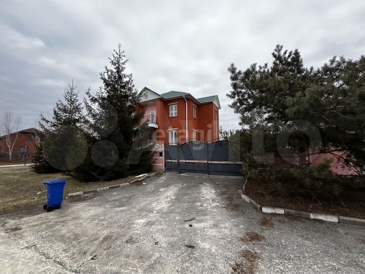 Дом 277,8 м² на участке 15,3 сот.