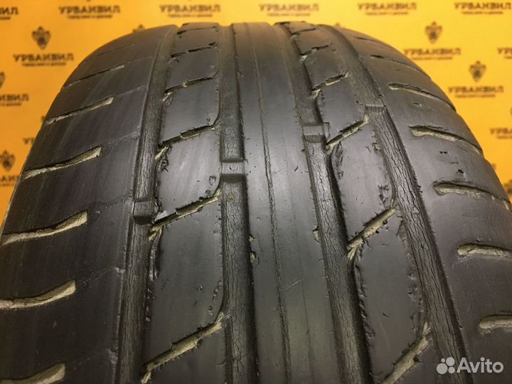 Nokian Tyres Hakka V 215/65 R16 102H