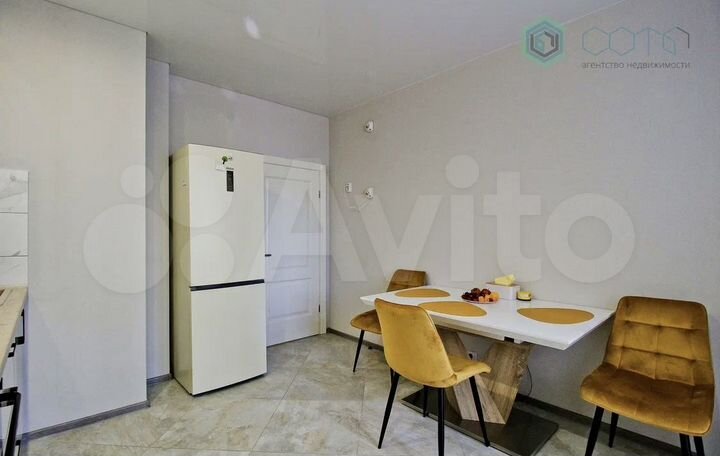 2-к. квартира, 62 м², 1/16 эт.