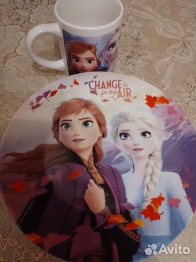 Набор фарфоровой посуды Миньоны