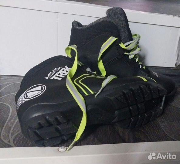 Ботинки лыжные