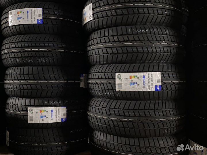 Windforce Snowblazer UHP 215/55 R17 98V