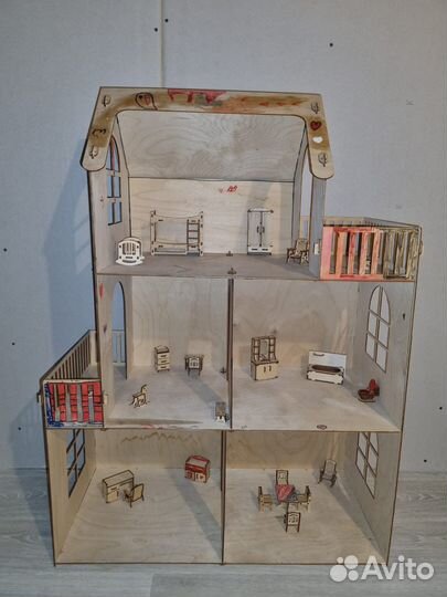 Домик кукольный