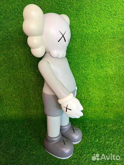 Kaws 70 см База
