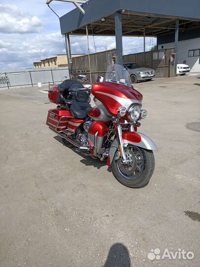 Harley Davidson Electra Glide CVO 110