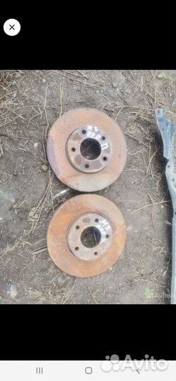 Mazda 3 2008 год тормозные диски суппорта