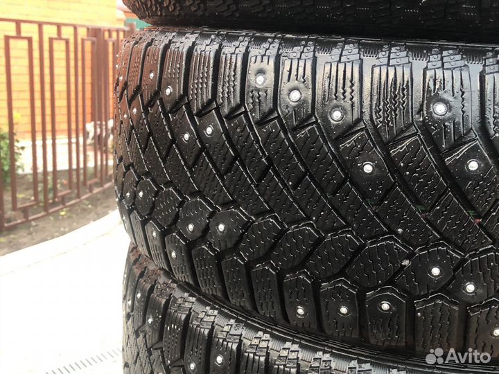 Gislaved Nord Frost 200 215/55 R17