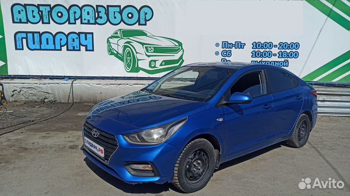 Поводок стеклоочистителя передний правый Hyundai S