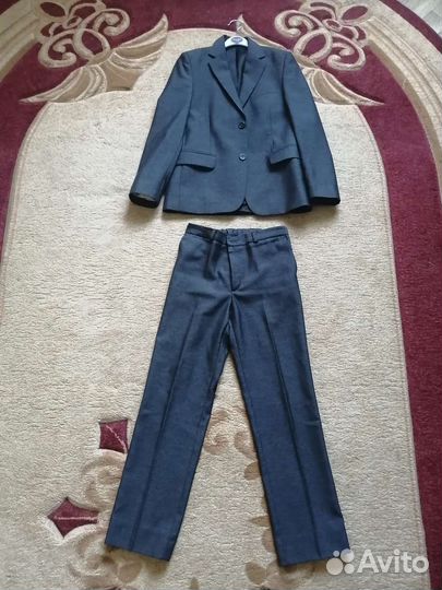 Школьный костюм серого цвета, пиджак +штаны