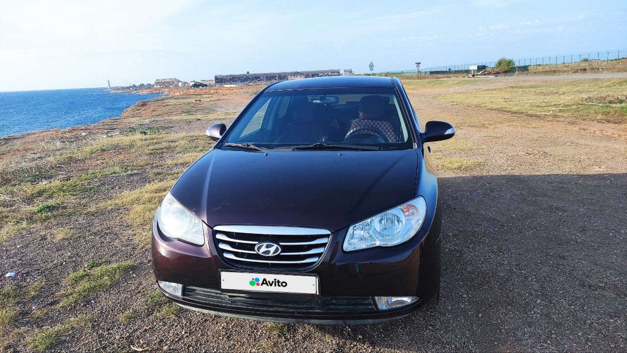 Hyundai Elantra: фото владельца