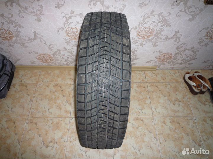 Bridgestone Blizzak DM-V1 245/75 R17