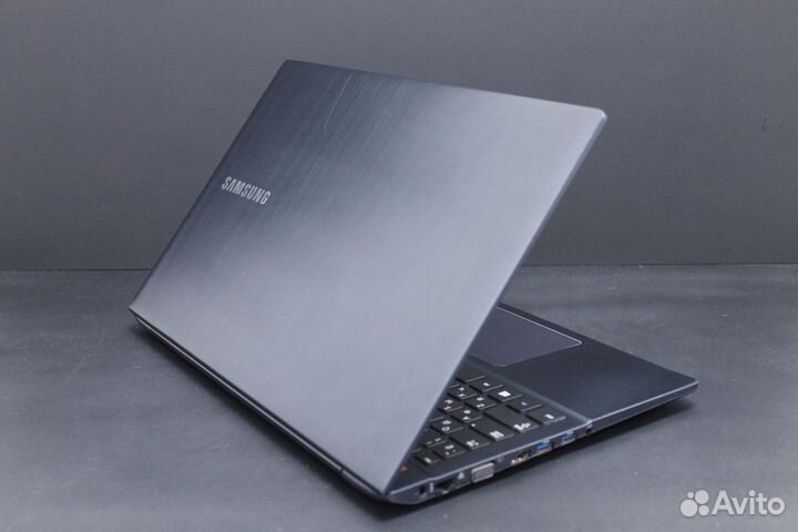 Ноутбук Samsung 15.6 IPS / SSD