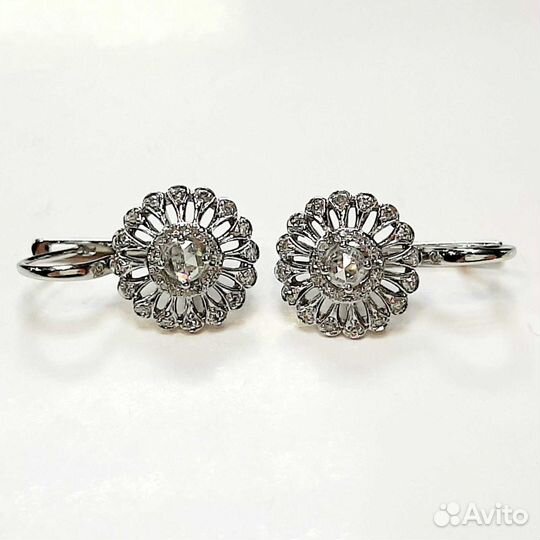 Золотые серьги с бриллиантами