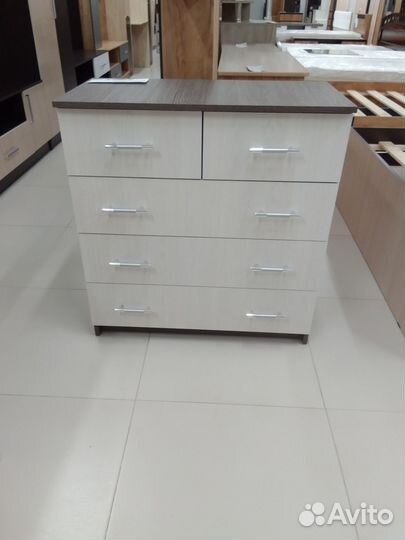 Комод 8