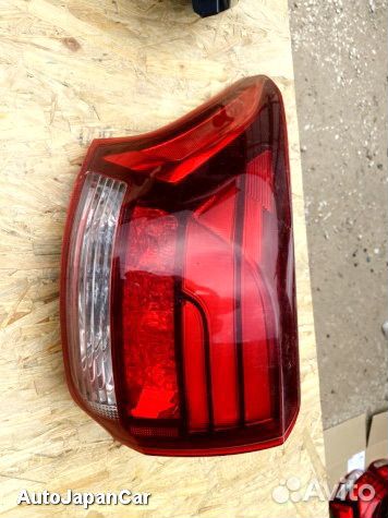 Левый фонарь в крыло рест Mitsubishi Outlander 3