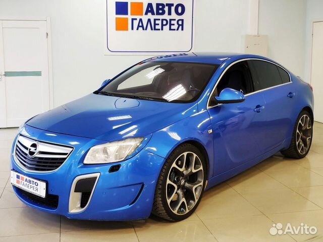 Opel Insignia OPC красный