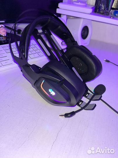 Проводные наушники