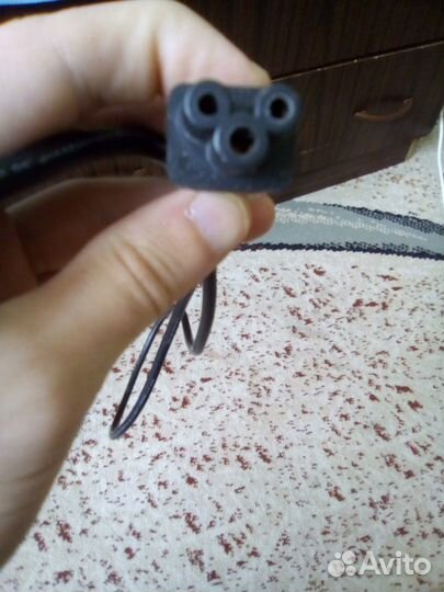 Кабель питания для ноутбука