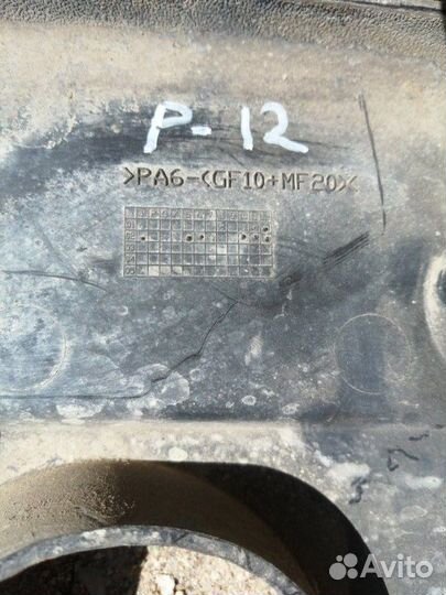 Накладка декоративная на двигатель Nissan Primera