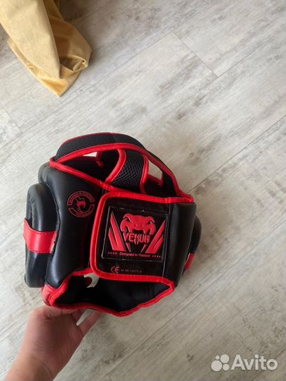 Боксерские перчатки 12 oz шлем