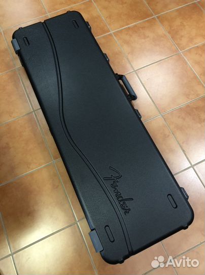 Кейс для бас гитары Fender American Pro Bass 2017