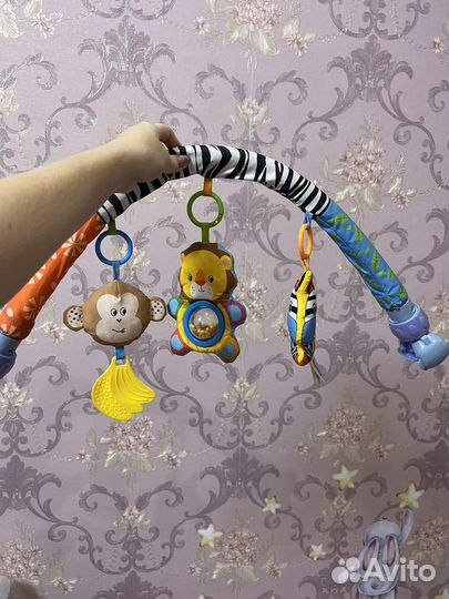 Дуга с игрушками в коляску/кроватку