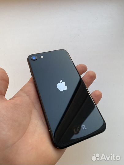 iPhone SE (2020), 64 ГБ