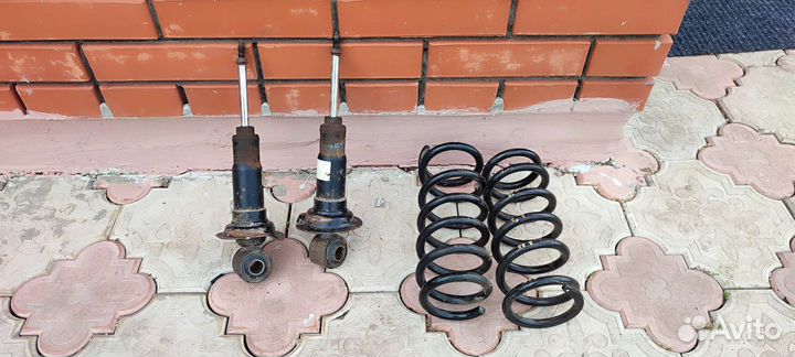 Стойки задние + пружины wingroad y11 4wd