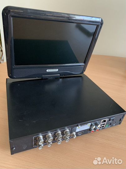 Видеорегистратор с поворотным цветным дисплеем