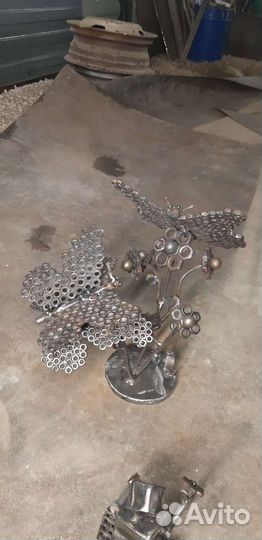 Декоративная фигурка из металла