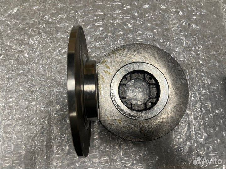 Диск тормозной передний Toyota Starlet P60 1978