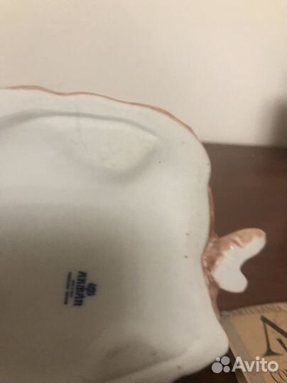 Статуэтка фарфор