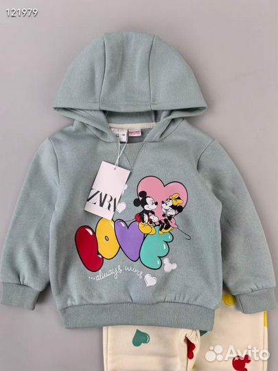 Костюм для девочки новый Zara утеплённый на флисе