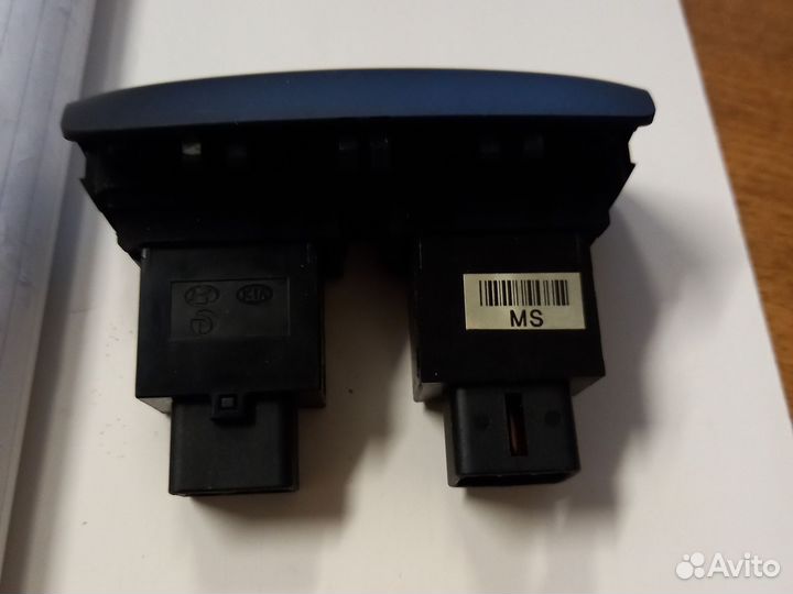 Кнопка обогрева сидений Hyundai Tucson 2004-2010