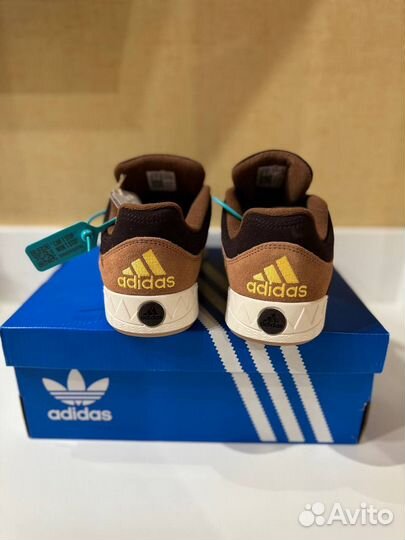 Кроссовки adidas