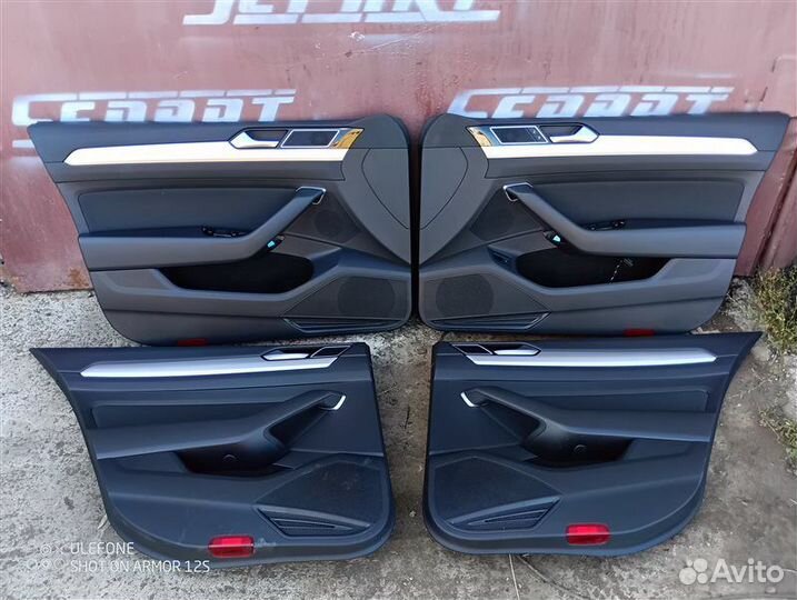 Обшивки дверей Volkswagen Passat B8 1.4 CZE 2015