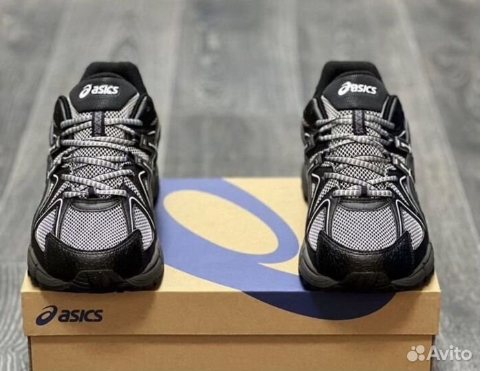 Asics Gel Kahana 8 black/white